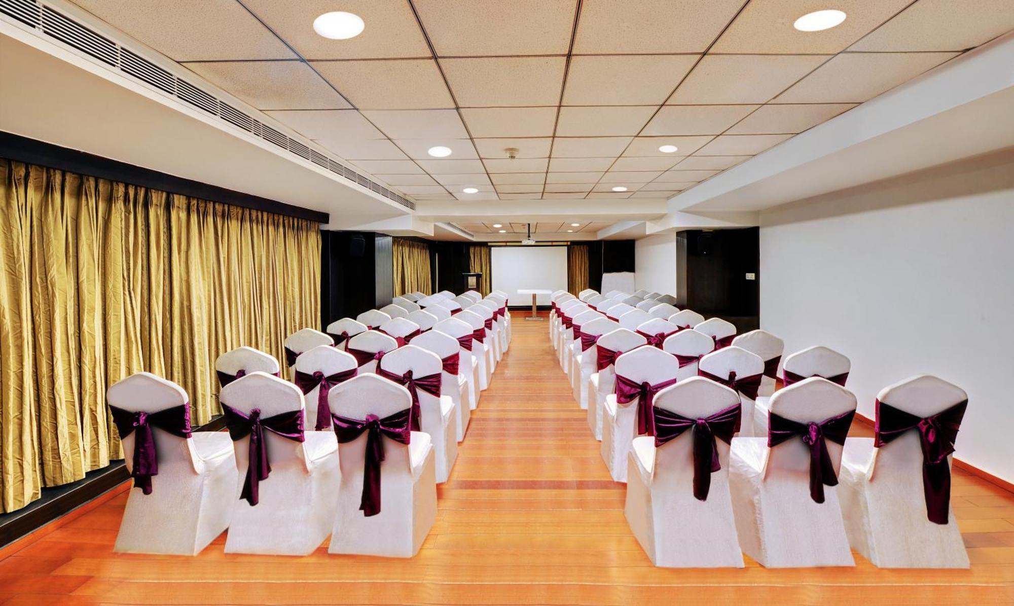 Iris The Business Hotel Bangalore Ngoại thất bức ảnh