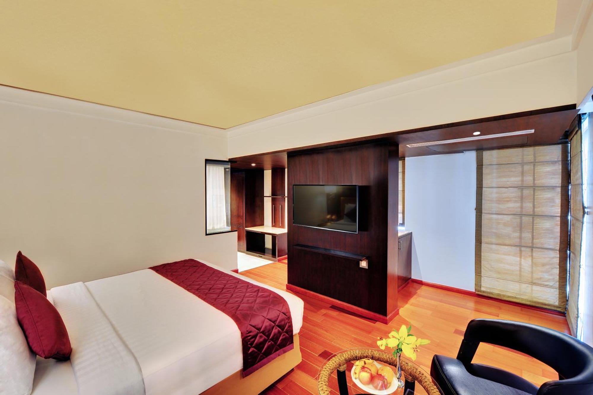 Iris The Business Hotel Bangalore Ngoại thất bức ảnh
