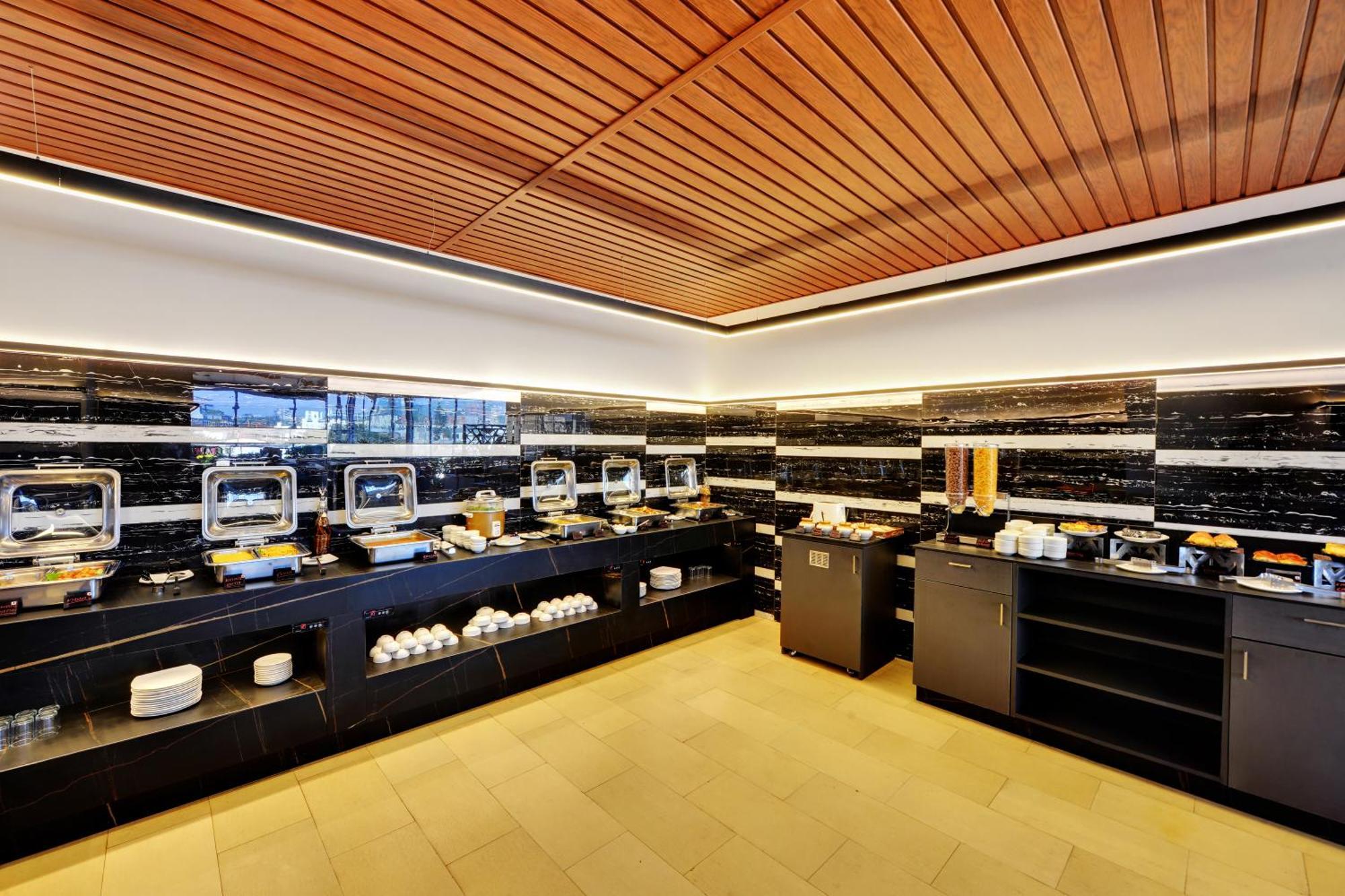 Iris The Business Hotel Bangalore Ngoại thất bức ảnh
