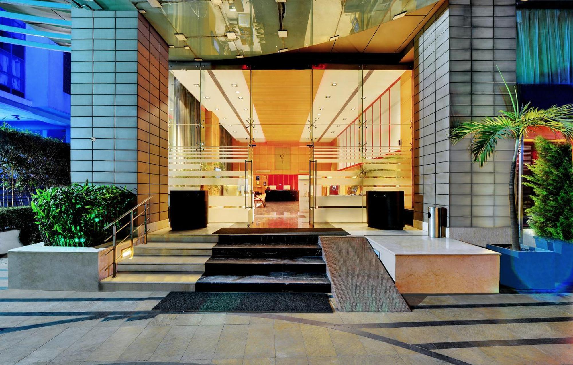 Iris The Business Hotel Bangalore Ngoại thất bức ảnh