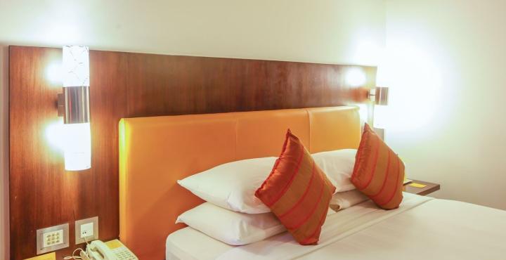 Iris The Business Hotel Bangalore Ngoại thất bức ảnh