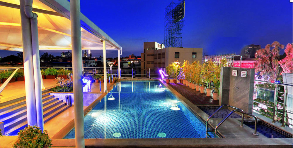 Iris The Business Hotel Bangalore Ngoại thất bức ảnh