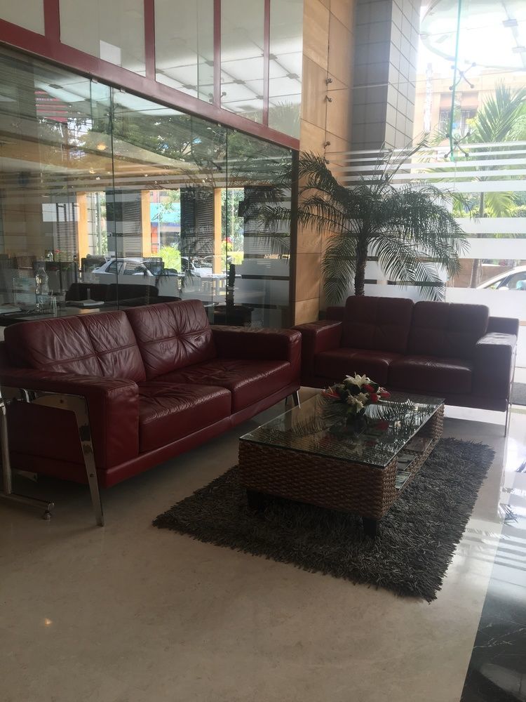 Iris The Business Hotel Bangalore Ngoại thất bức ảnh