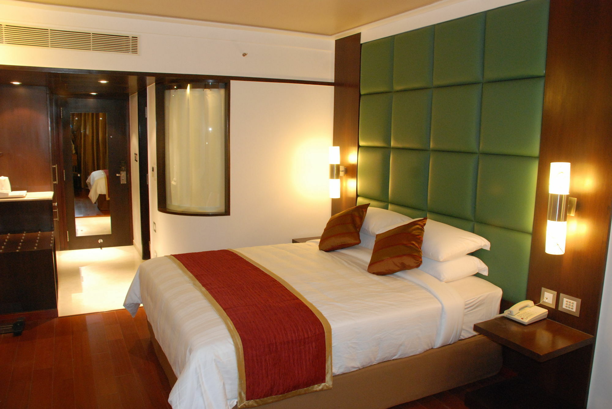 Iris The Business Hotel Bangalore Ngoại thất bức ảnh