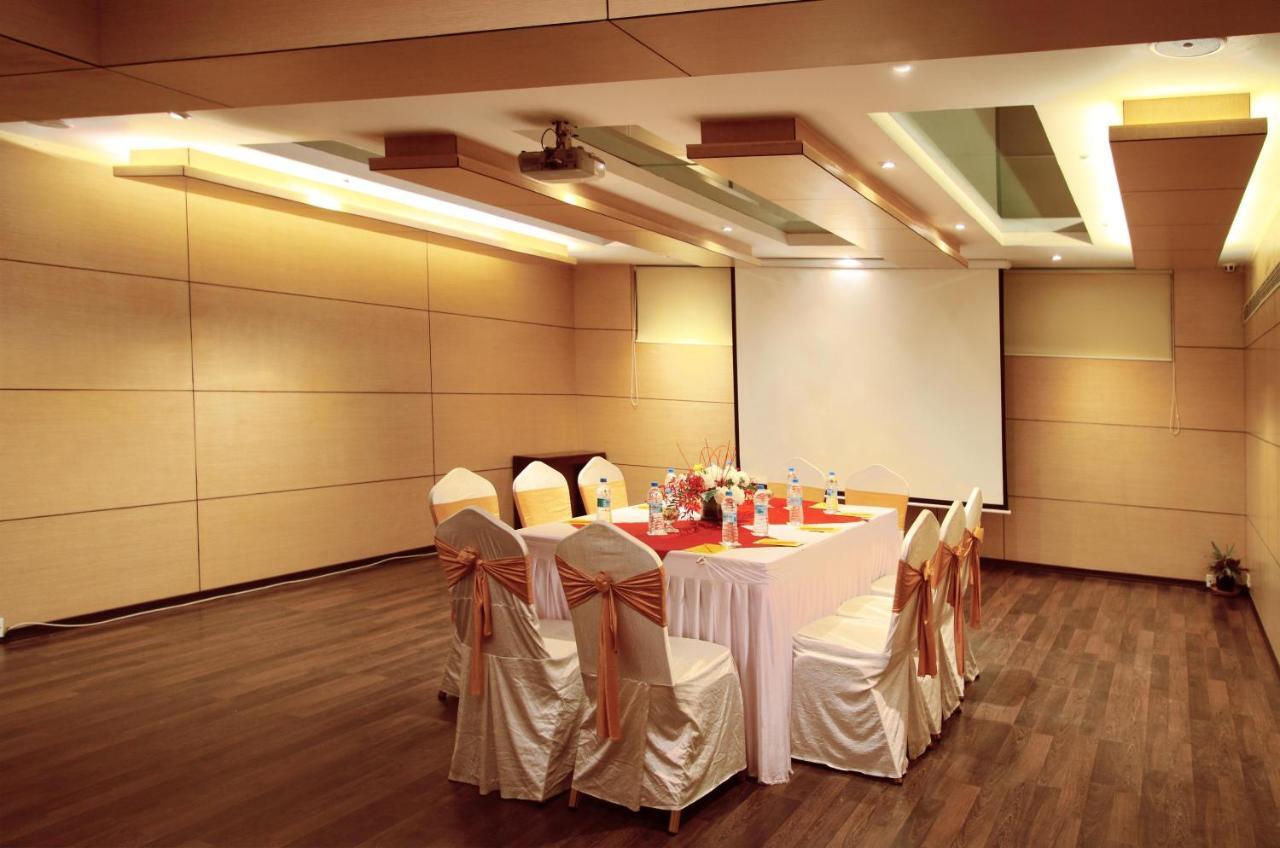 Iris The Business Hotel Bangalore Ngoại thất bức ảnh